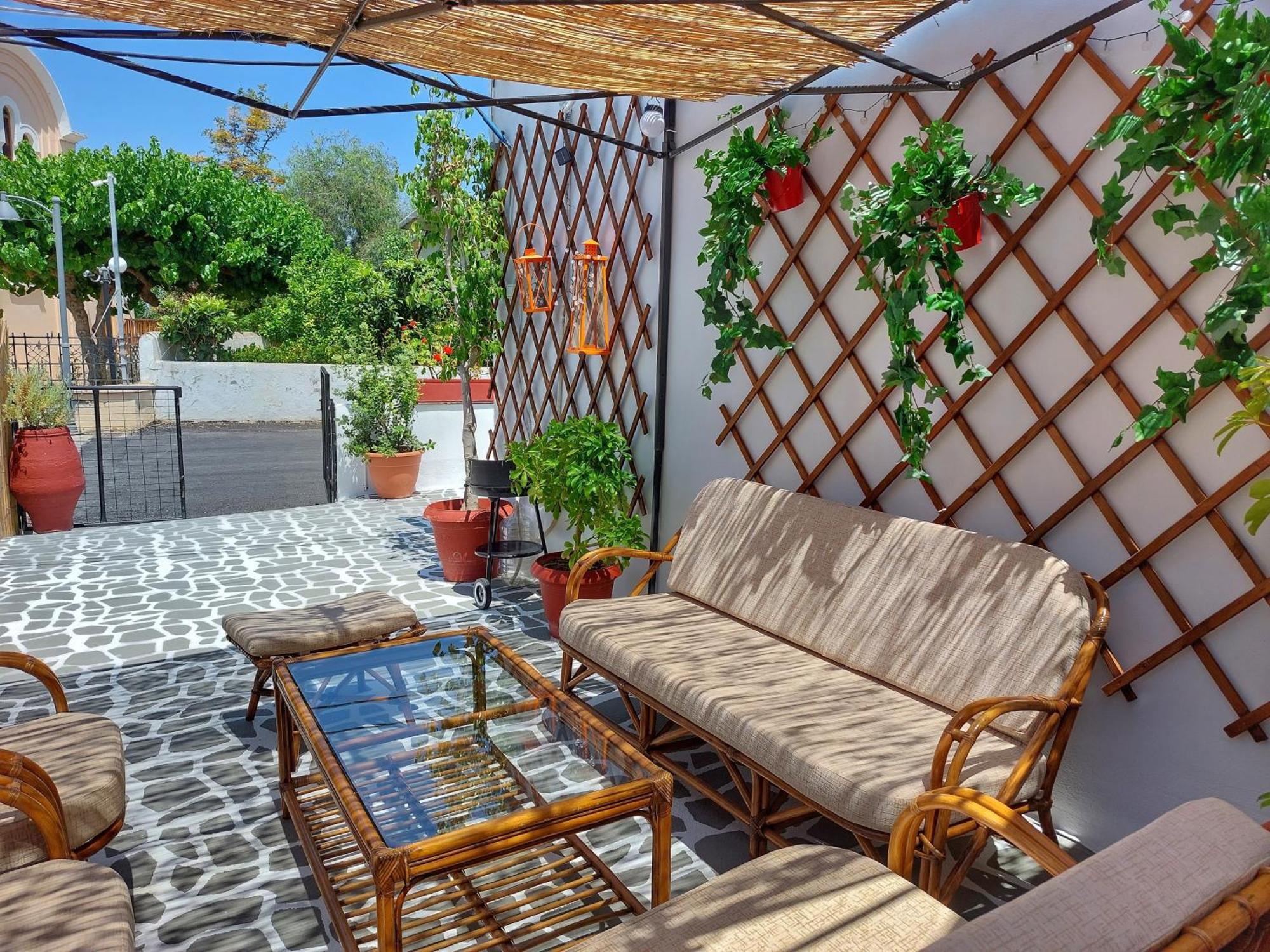 Eva'S House, Cozy Apartment In Traditional Village Pentamodi Экстерьер фото